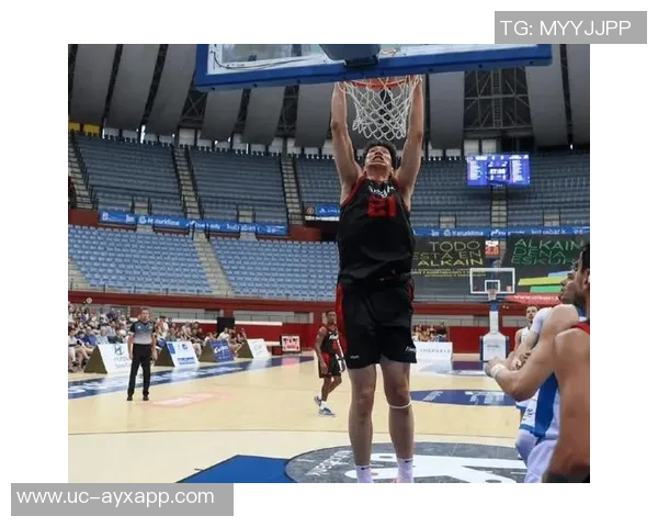 余嘉豪世预赛后紧急回归西乙赛场极限操作引发关注